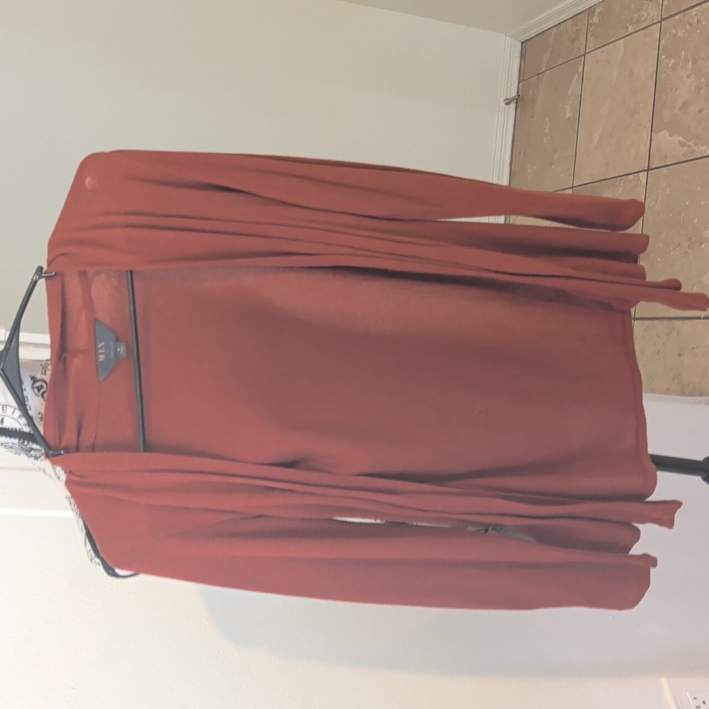 Mix small orange sweater